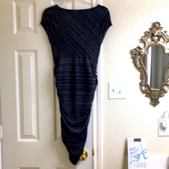 Liz Lange dress & Support hoses - Picture 3 of 7